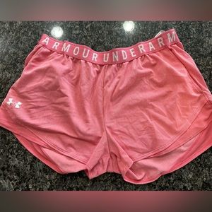 Women’s under armpour pink shorts. Size XL